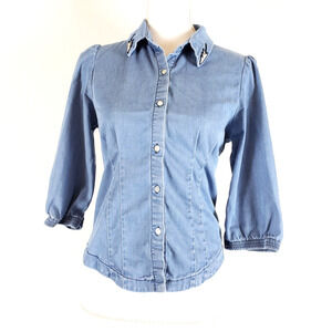 Jucy Judy SIZE S Blue Denim Fitted Blouse Button Women 1/2 Sleeve Top Arrow
